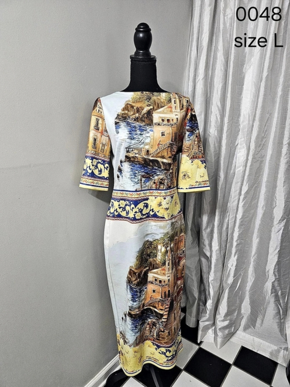 Printed Midi Dress in Blue & Yellow Size Large